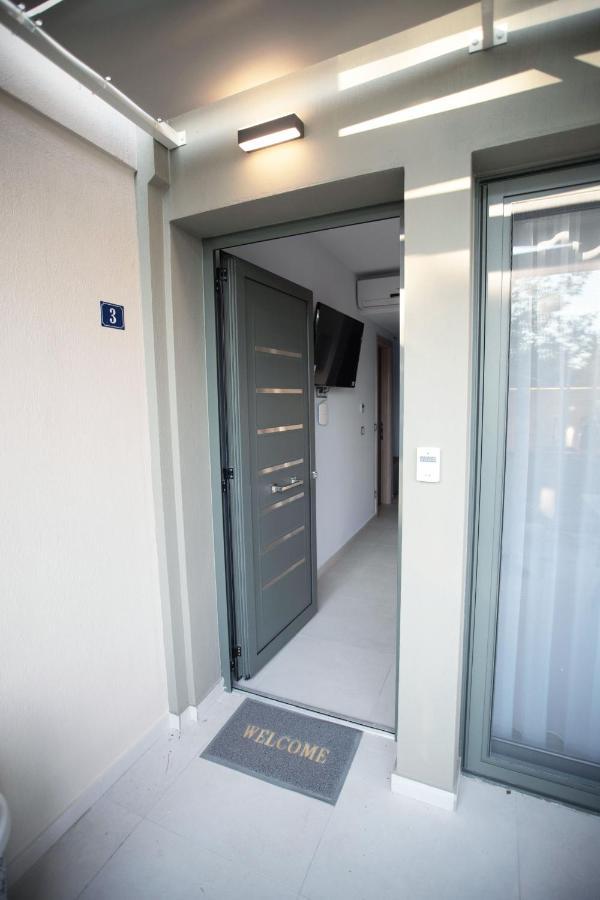 8 Boutique Suites Неа-Потідея Номер фото
