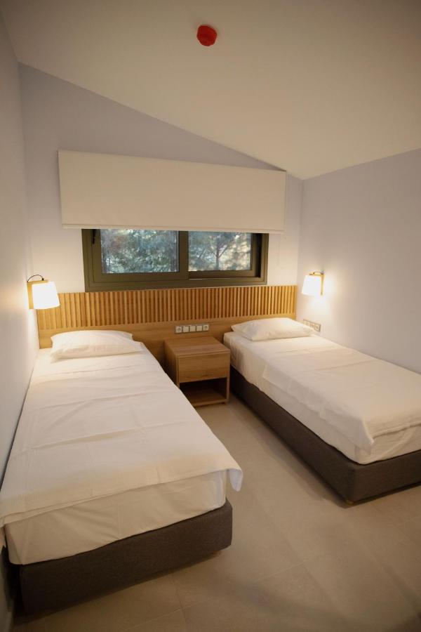 8 Boutique Suites Неа-Потідея Екстер'єр фото